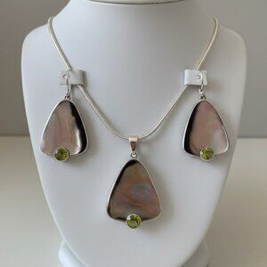 Black Lip Oyster & Peridot 925 Sterling Necklace & Pierced Earrings Marta Howell